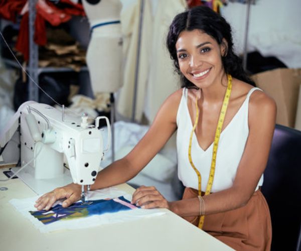 استقدام خياطة من اندونيسيا| خطوات وشروط الاستقدام 2025 28 استقدام خياطة