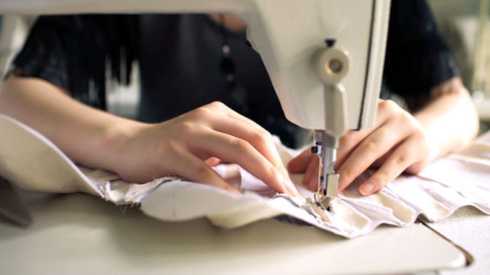 استقدام خياطة