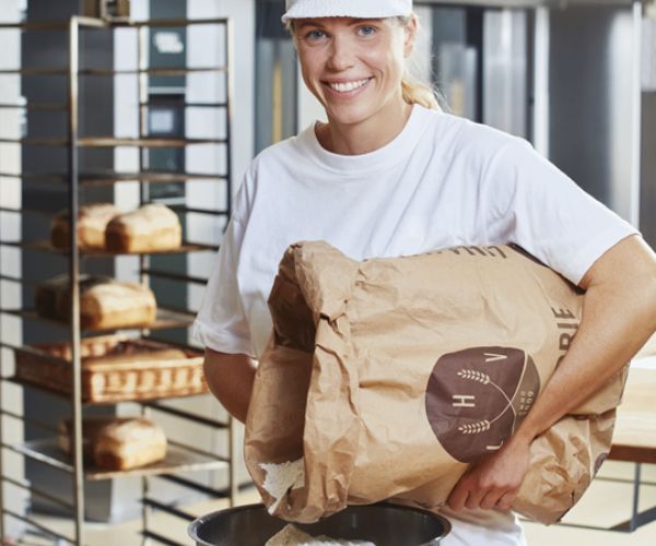 استقدام خبازين من اندونيسا | دليل كامل ومفصل من اورا 2025 24 استقدام خبازين